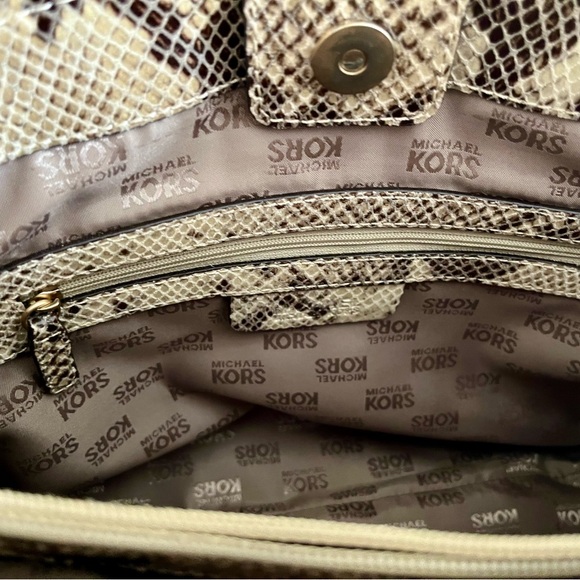 NEW condition Michael Kors Phyton Purse - Picture 14 of 16